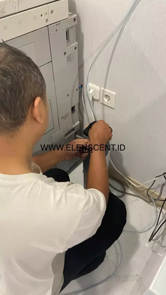Vendor Pengharum Ruangan Kantor dan Hotel Bintang 5 4 Pemasangan Mesin HVAC 3